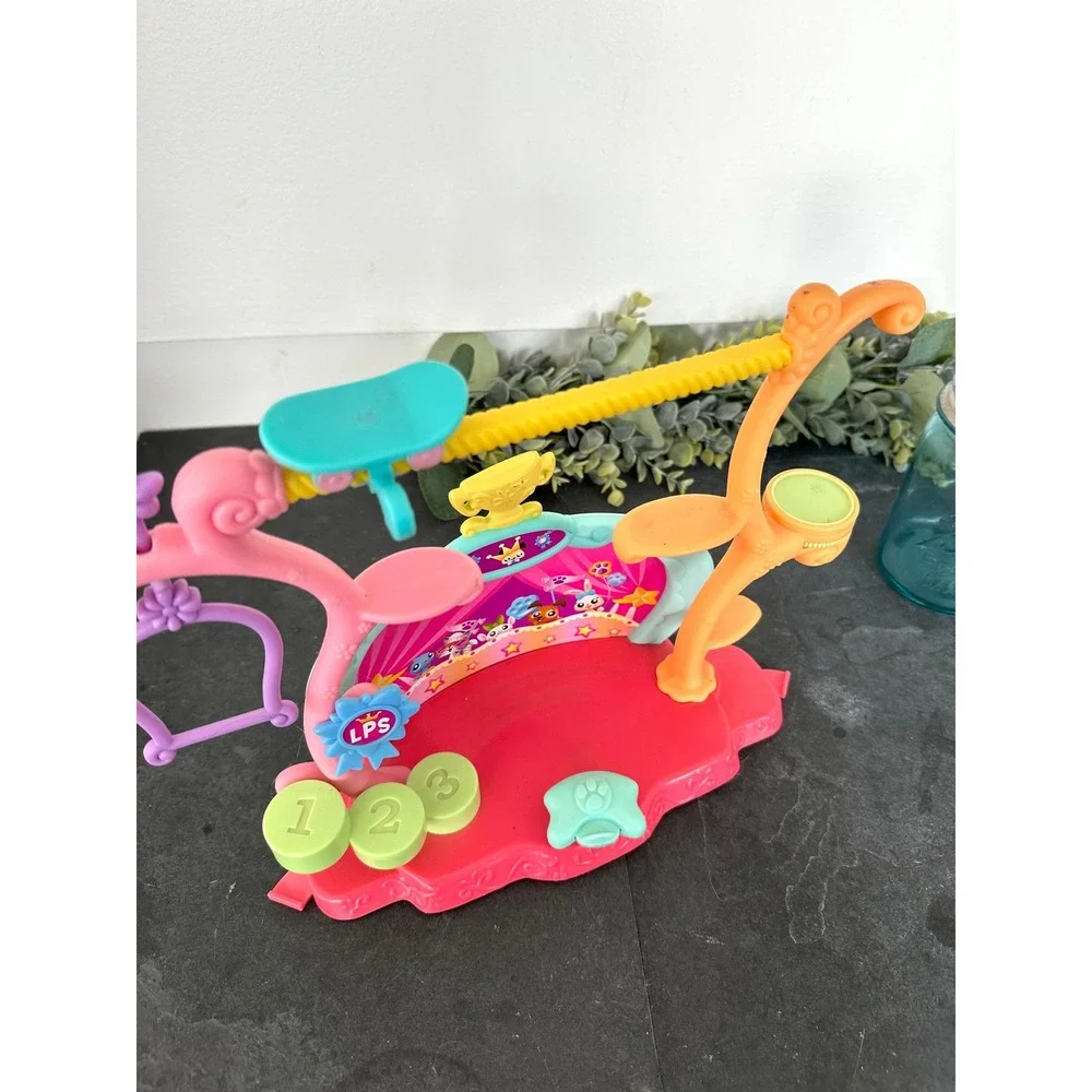 Littlest Pet Shop  Tricks N Talents playset 2006  LPS Hasbro